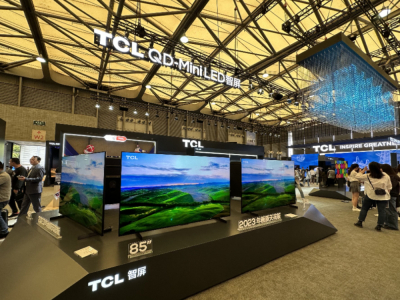 AWE 2023盛会上，TCL QD-Mini LED电视作为展区的焦点，占据了最显眼的C位，纷纷亮相。