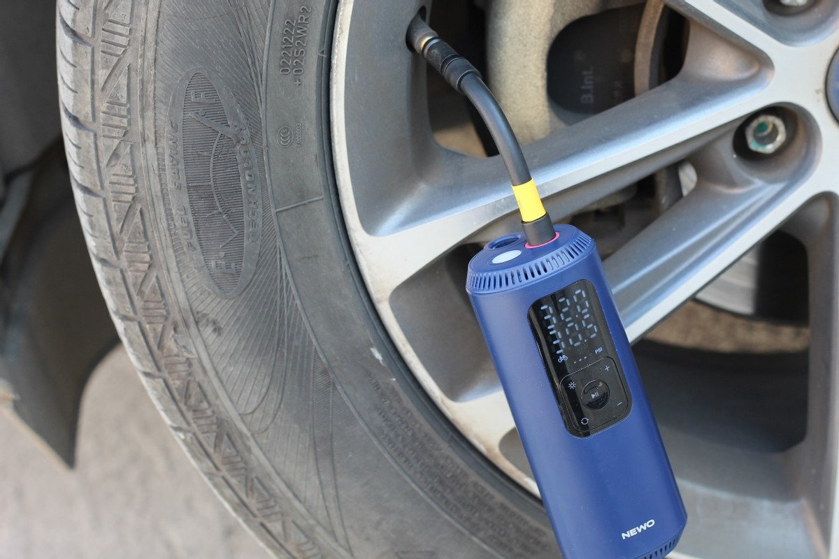 车载充气泵推荐_米其林充气泵拆解_沃橙迷你充气泵评测