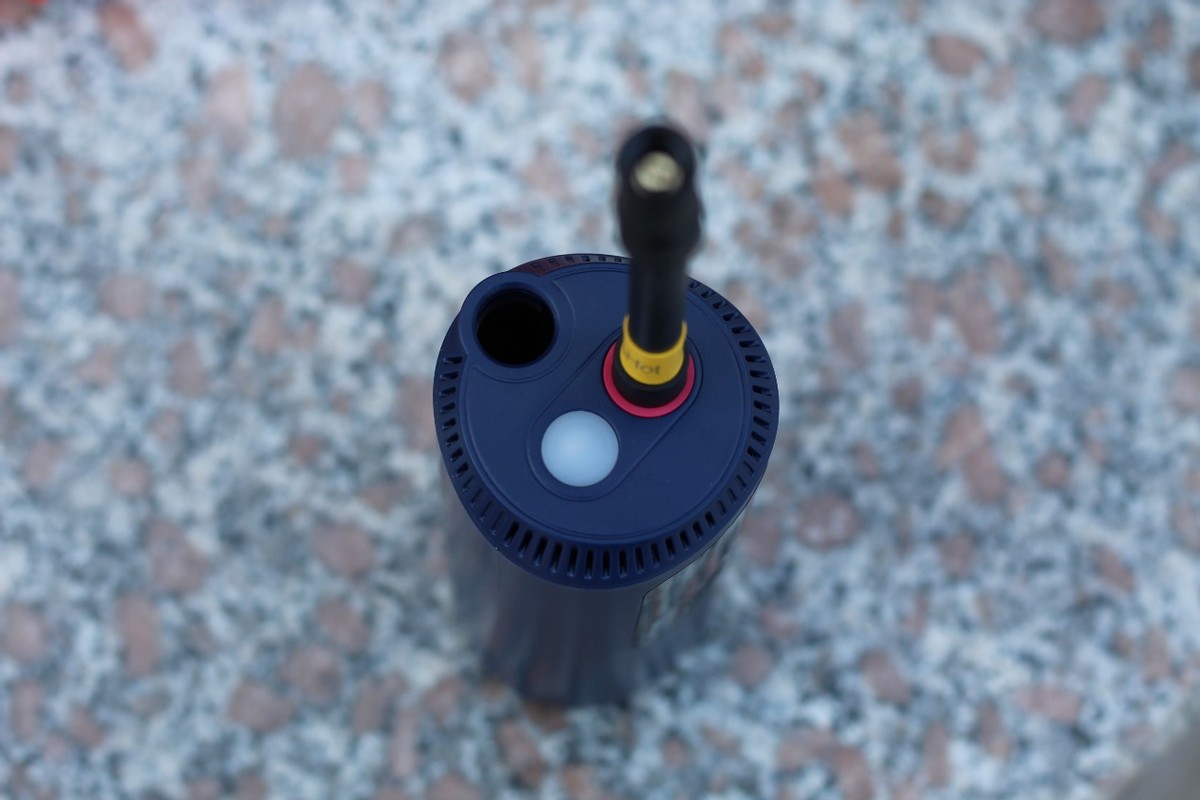 沃橙迷你充气泵评测_车载充气泵推荐_米其林充气泵拆解