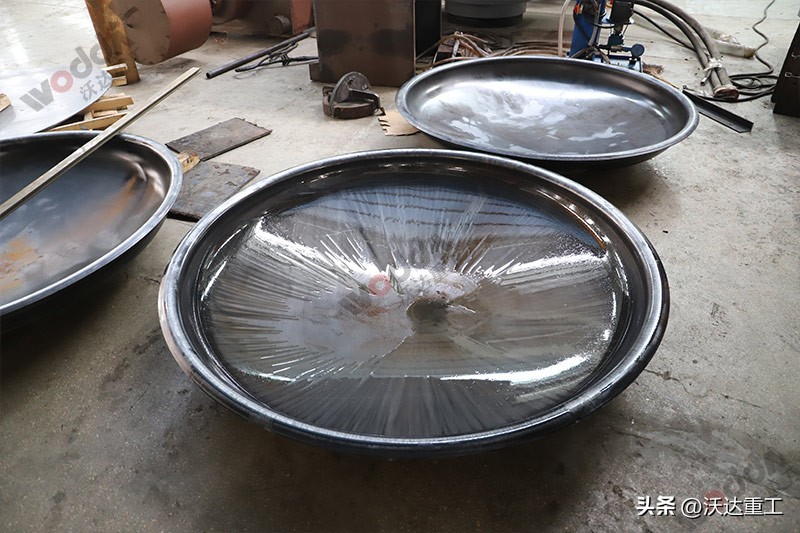 封头液压机_四柱压力机回程憋压现象_2500吨封头拉伸液压机