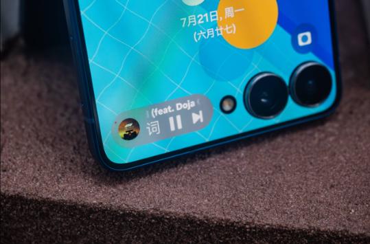 竖折叠手机AI功能_三星Z Flip7折叠屏手机_三星a76参数