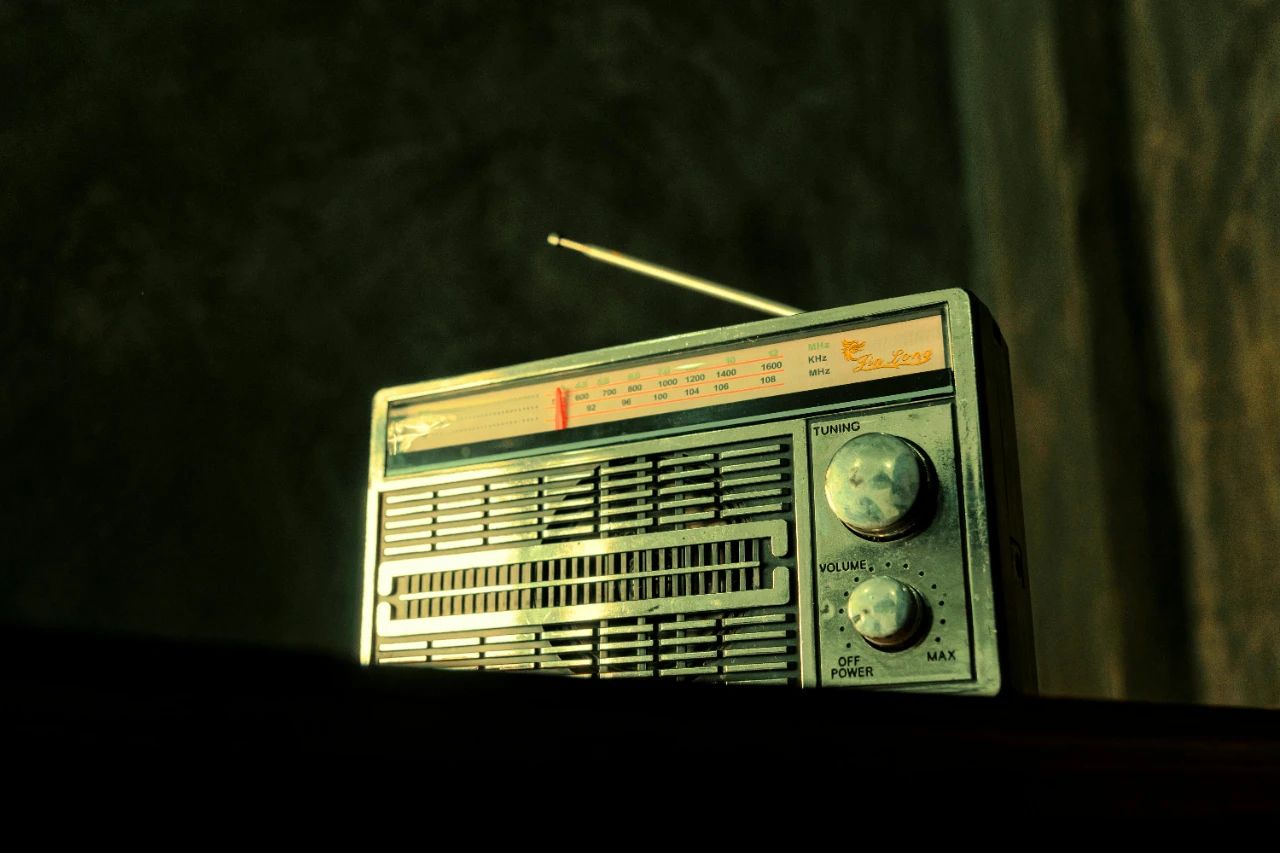 病毒式传播科学理论_意见领袖传播影响力_广播传播信息的优势有