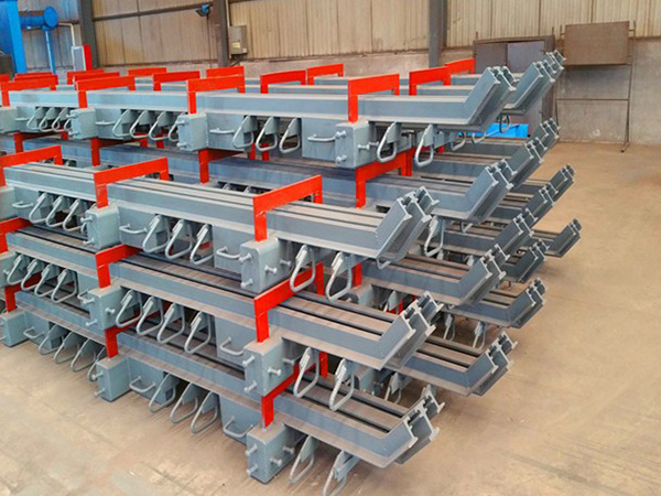 GQF-C型桥梁伸缩装置_gqf-mzl160型模数式桥梁伸缩缝_模数式桥梁伸缩装置