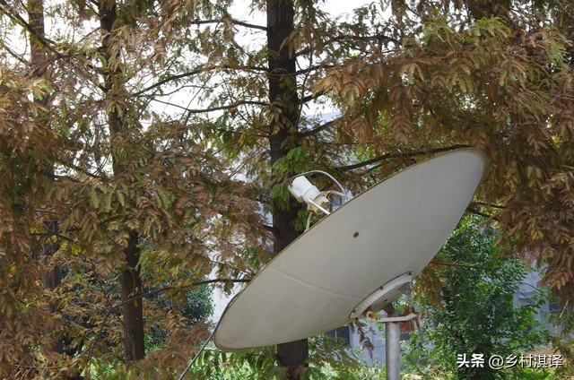 农村卫星电视锅安装_电视天线卫星锅怎么装_卫星电视锅使用体验