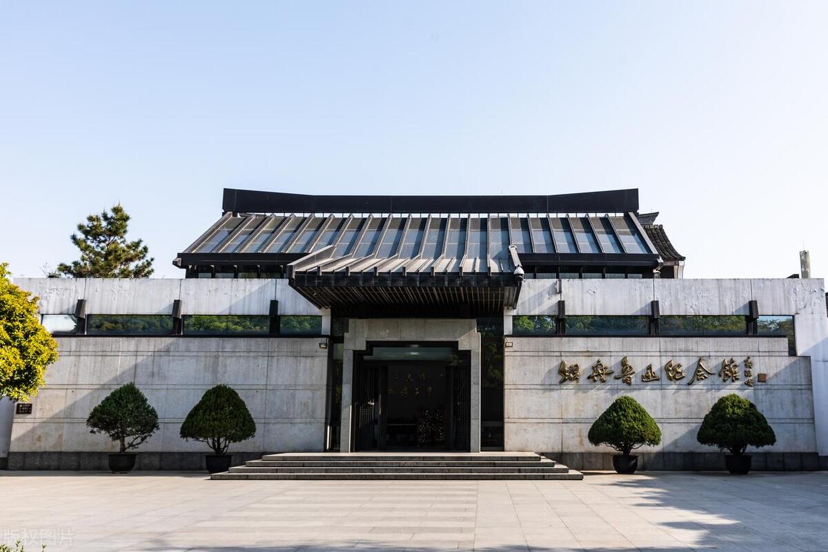 鲁迅小说人物塑造手法_鲁迅的写作特点_鲁迅小说艺术特色