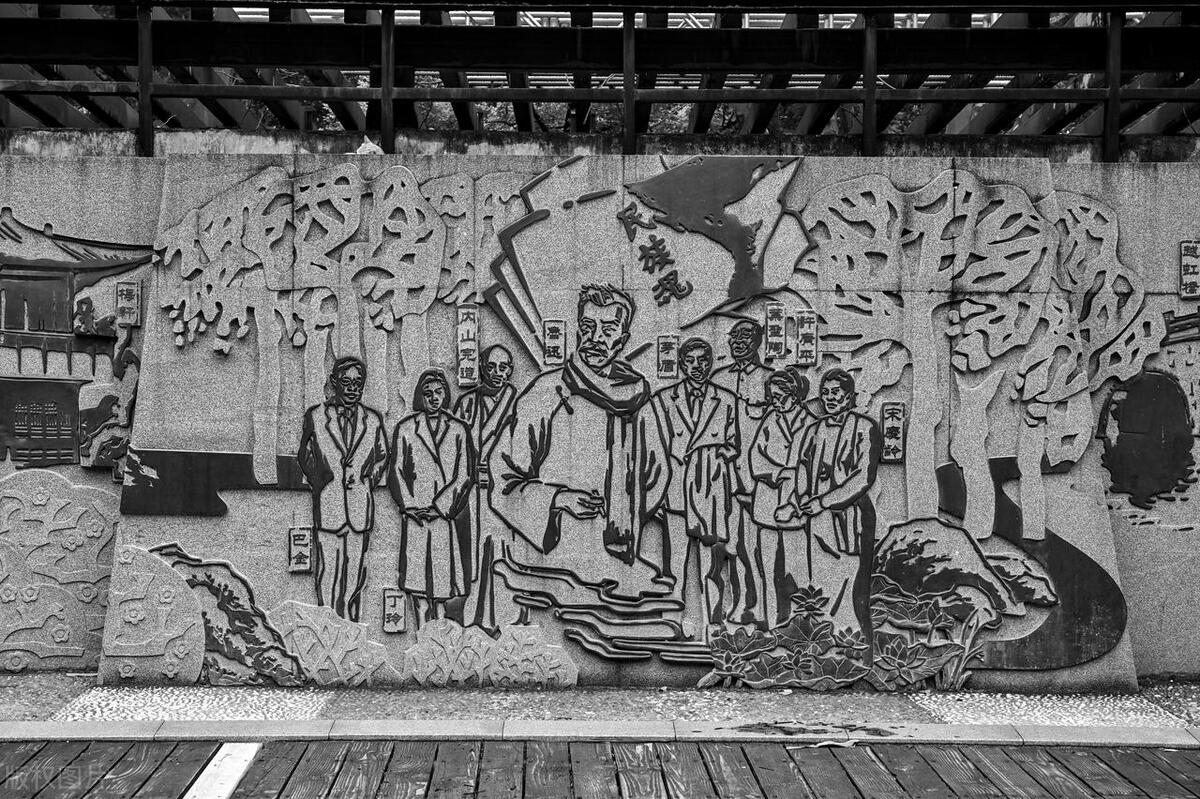 鲁迅小说艺术特色_鲁迅小说人物塑造手法_鲁迅的写作特点