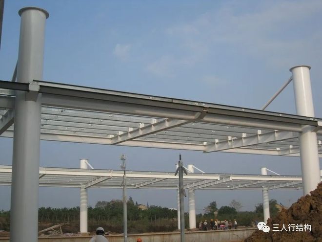 预应力混凝土梁板体系应用_火车站大跨度结构设计_钢箱梁图片