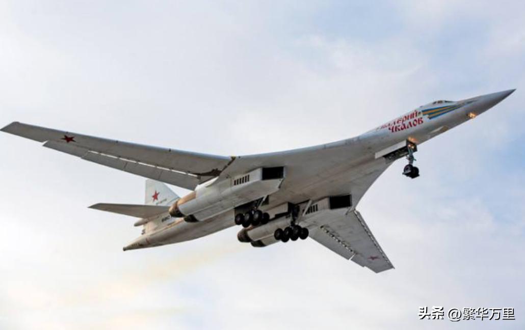 B-1B轰炸机中期升级方案_中国轰6K技术升级可能性_中国最新的战略轰炸机