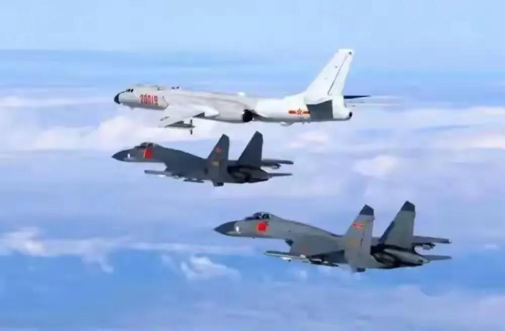 中国最新的战略轰炸机_俄罗斯战略轰炸机现状_中国轰6K空射巡航导弹