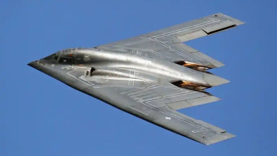 中国最新的战略轰炸机_中国自主战略轰炸机发展_B-2隐身战略轰炸机