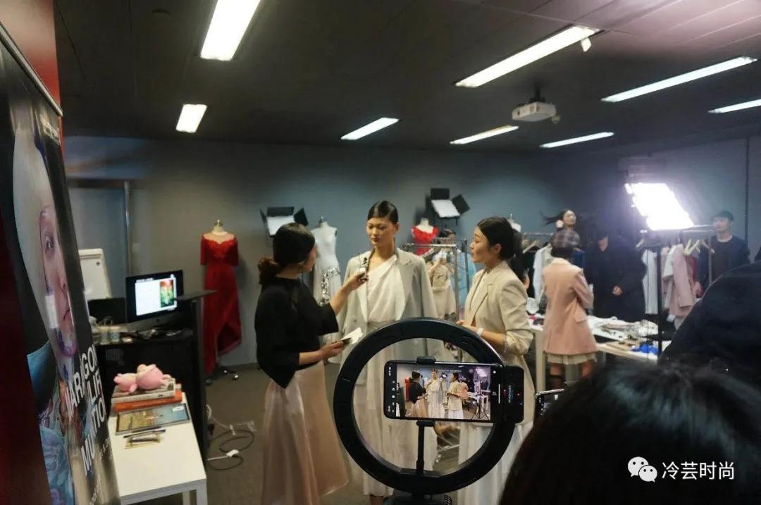 渠道多样后品牌形象不可控挑战_数字化时代公关角色演变_公关策划对树立企业形象的意义