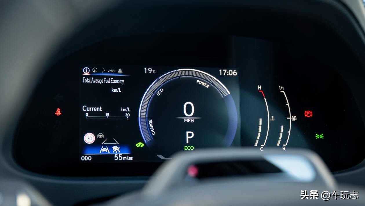 gs300h f sport_ 雷克萨斯UX300h 2024 新技术 全能驱动系统 _雷克萨斯UX300h 2024评测 混合动力 SUV 精致升级 