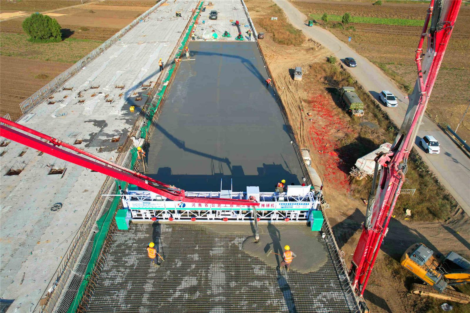 刘楼枢纽互通桥梁湿接缝浇筑_沈遂高速现浇箱梁施工_现浇箱梁支架施工