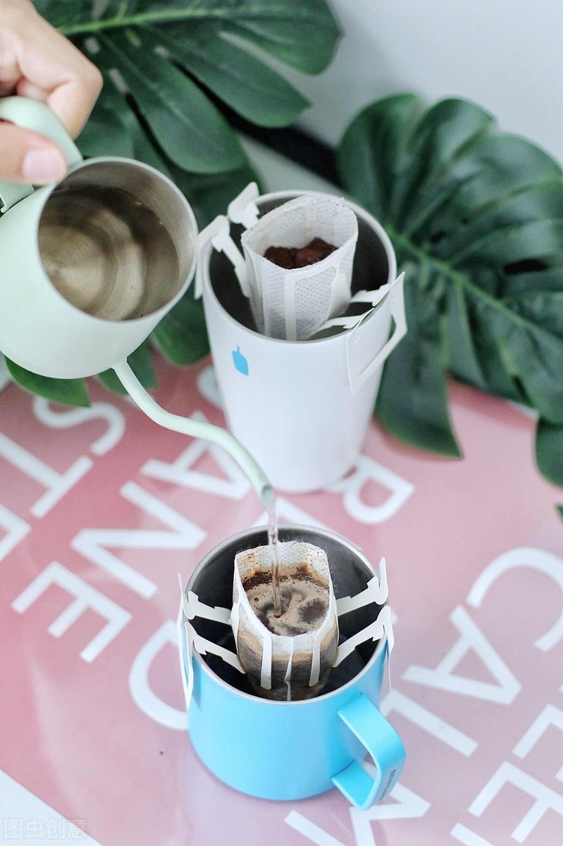 家庭版冰拿铁_冰手冲咖啡_没有咖啡机怎么煮特浓咖啡