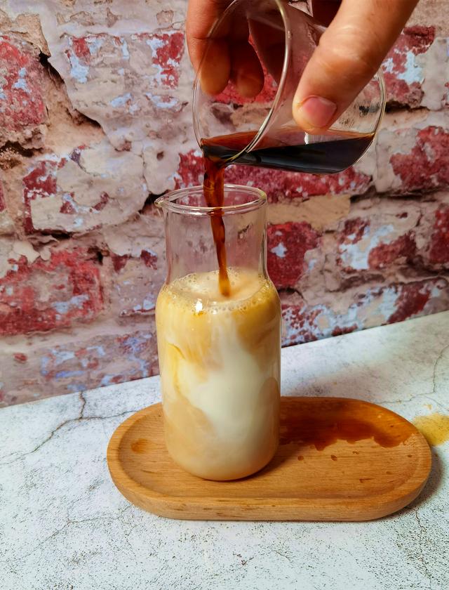 家庭版冰拿铁_没有咖啡机怎么煮特浓咖啡_冰手冲咖啡