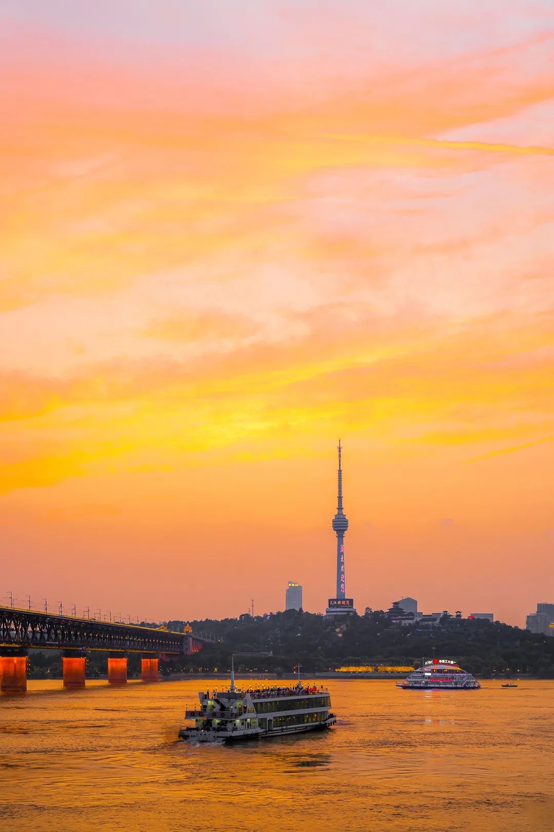 跟着春晚游武汉_武汉科技馆地铁_武汉春节主题线路