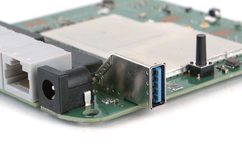 迅捷路由器网速限制_千兆路由器选购 华硕RT-AC86U 荣耀路由Pro 2